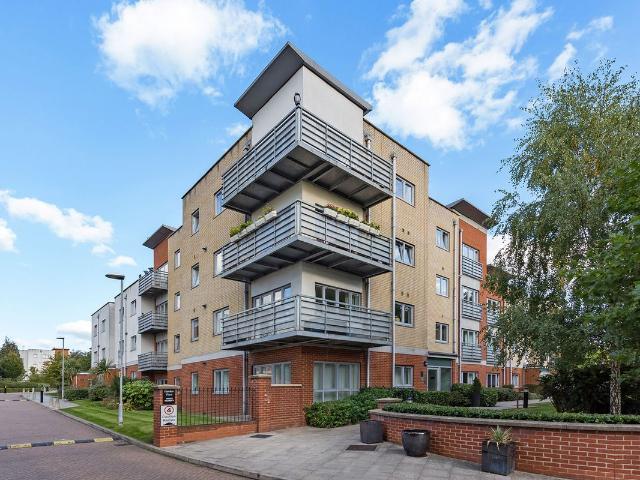Apartment for rent in Hale End, Greater London