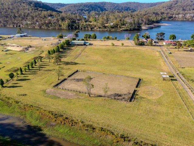 Cottage for sale in Sydney, New South Wales