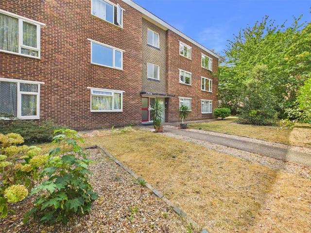 Apartment for rent in London Borough of Hounslow, Spring Grove