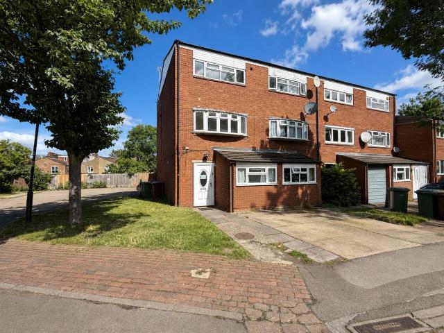 House for rent in Honeybun community, Greater London