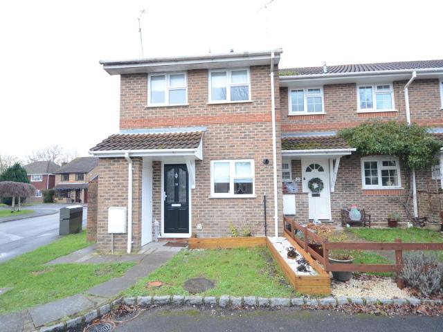 Apartment for rent in Hart, Hampshire