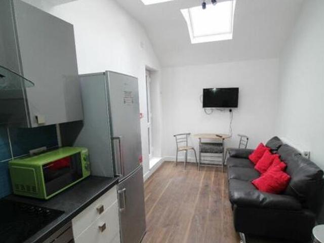 House for rent in Lyons, Greater London