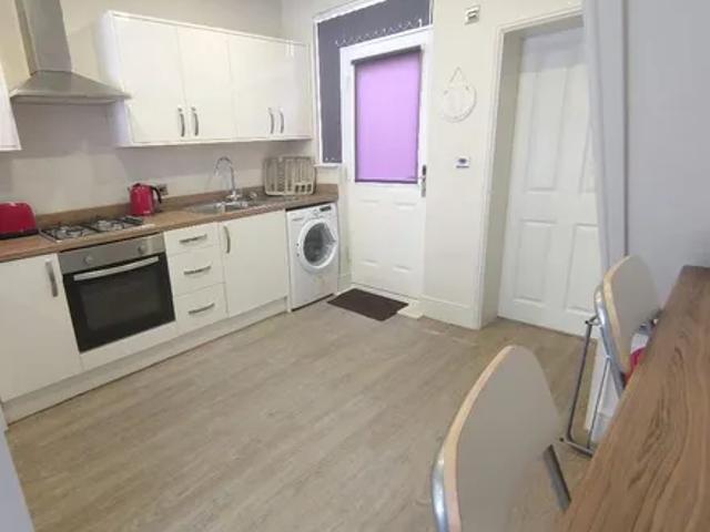 House for rent in Kensington, Calderstones