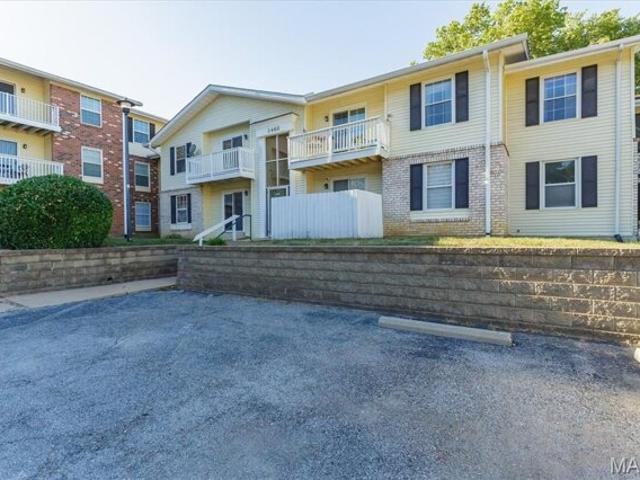 Condo for sale in Saint Charles, Missouri