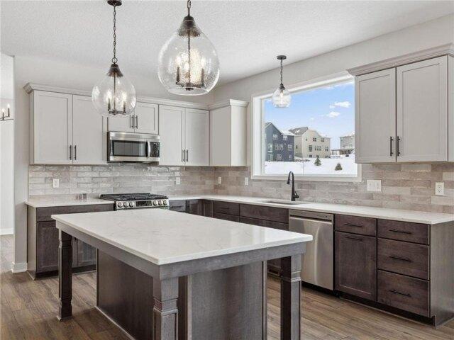 House for sale in Lakeville