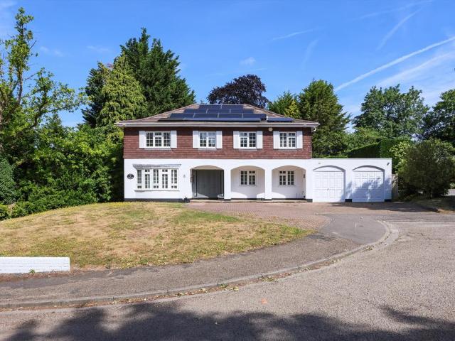 House for rent in Blackhills, Surrey