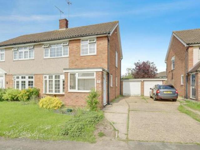 House for sale in Lee Chapel, Essex
