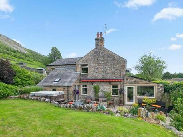 House for sale in Skipton, North Yorkshire