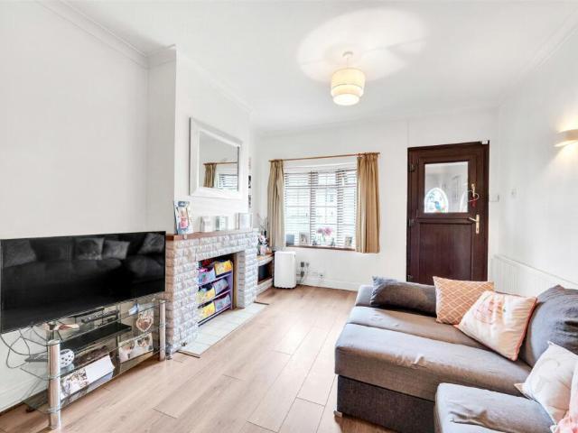 House for rent in Hawley, Monks Orchard