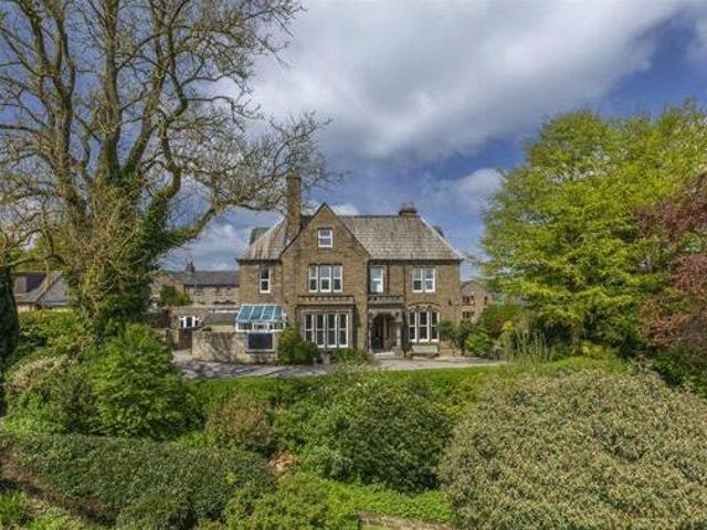 House for sale in Oakworth, West Yorkshire