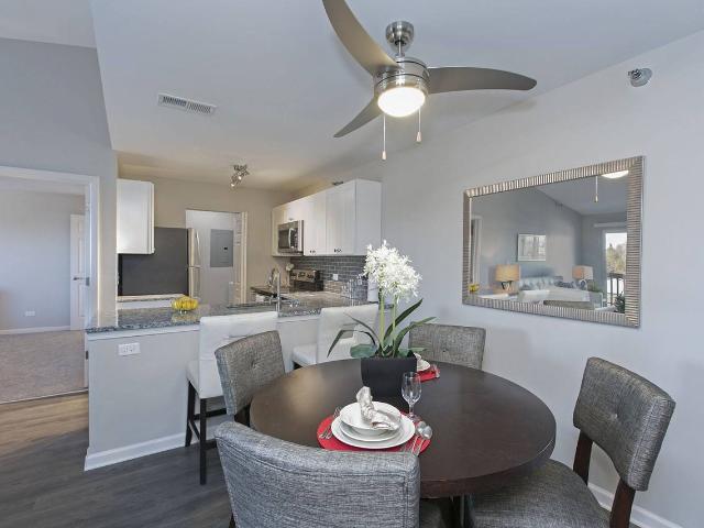 Apartment for rent in Aurora, Illinois