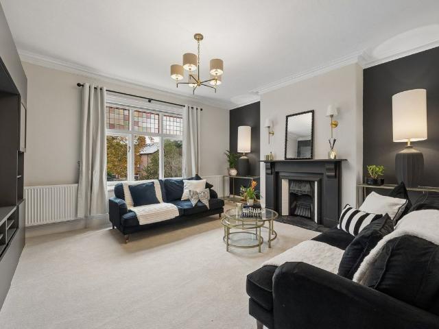 Apartment for rent in Pownall Park, Wilmslow
