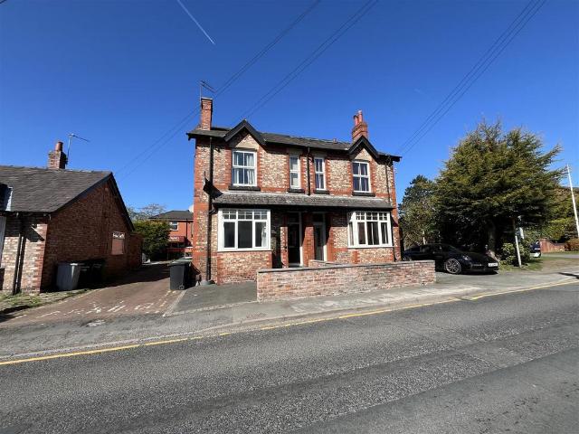 Apartment for rent in Fulshaw Park, Wilmslow