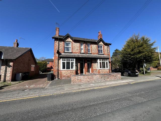 Apartment for rent in Fulshaw Park, Wilmslow