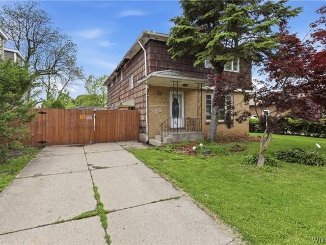 House for sale in Tonawanda, New York