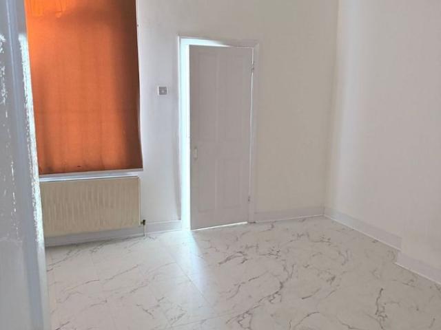 House for rent in London Borough of Merton, Collier's Wood