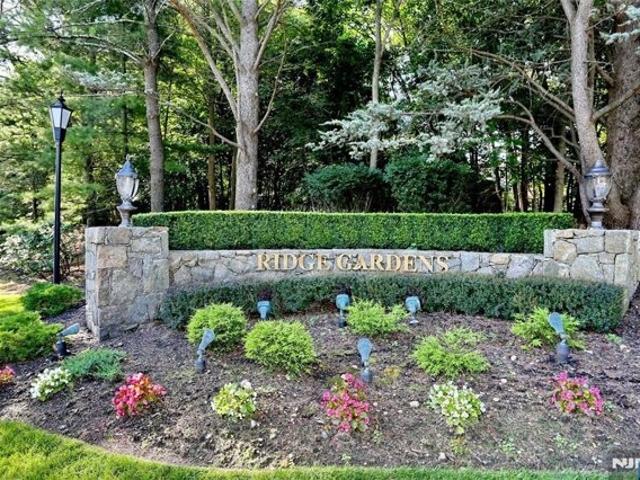 Condo for sale in Mahwah, New Jersey