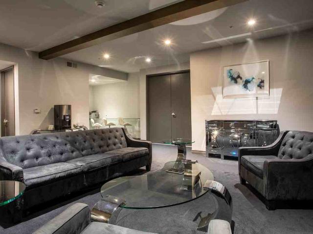 Apartment for rent in Canoga Park, California