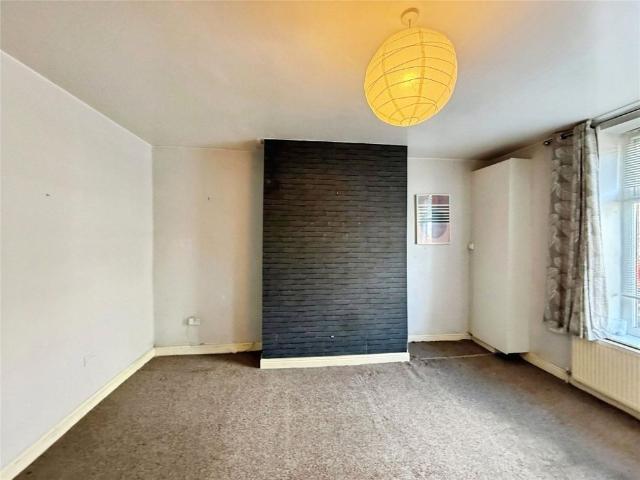 House for rent in Milnsbridge, Kirklees