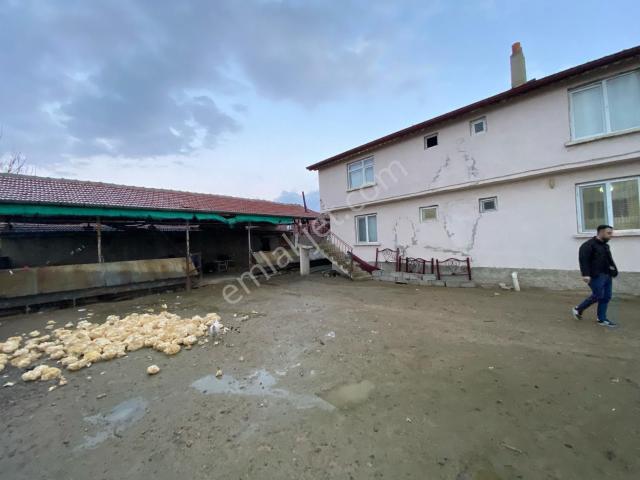 Akşehir içerisinde satılık Villa