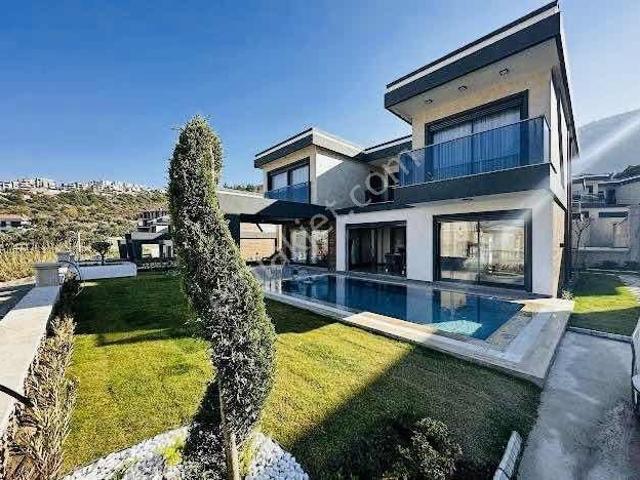Kuşadasi, Aydin içerisinde satılık Villa
