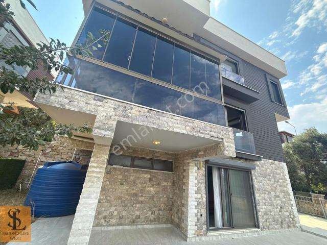 Burhaniye, Balikesir içerisinde satılık Villa