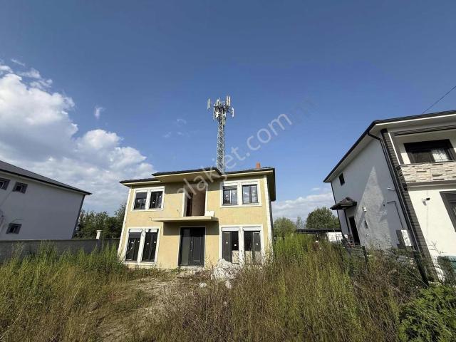 Akyazi, Sakarya içerisinde satılık Villa