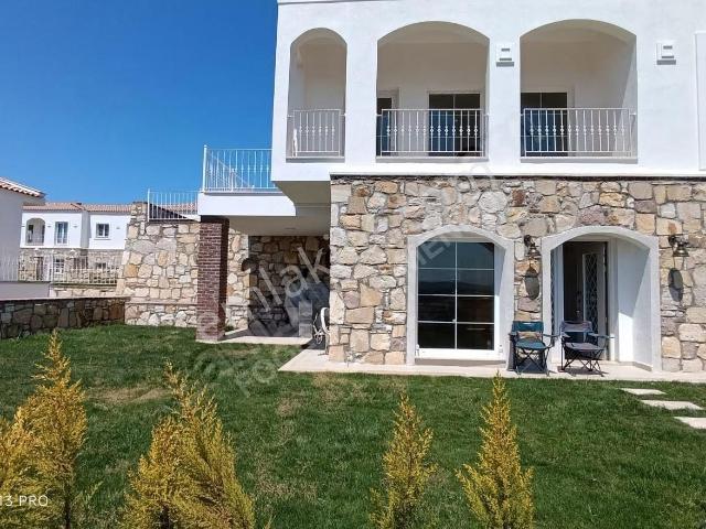 Foça, İzmir içerisinde kiralık mülk