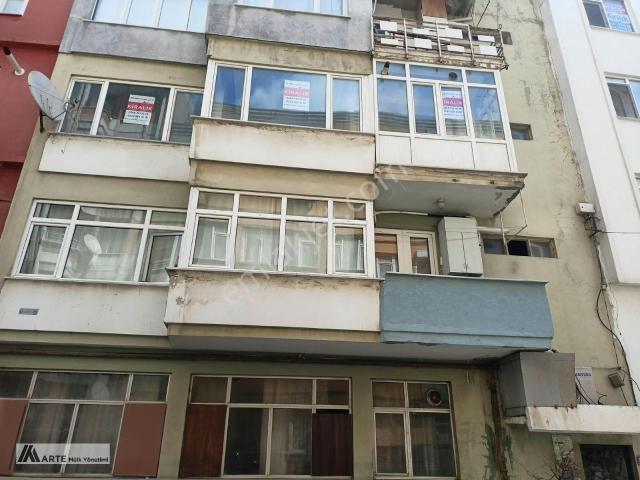 Cumhuriyet Meydanı, Bandırma içerisinde kiralık mülk