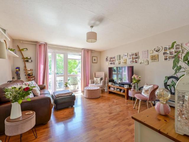 Apartment for rent in London Borough of Merton, Greater London