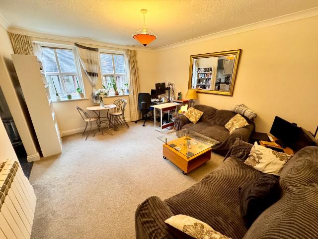 Apartment for rent in Charlotteville, Westborough