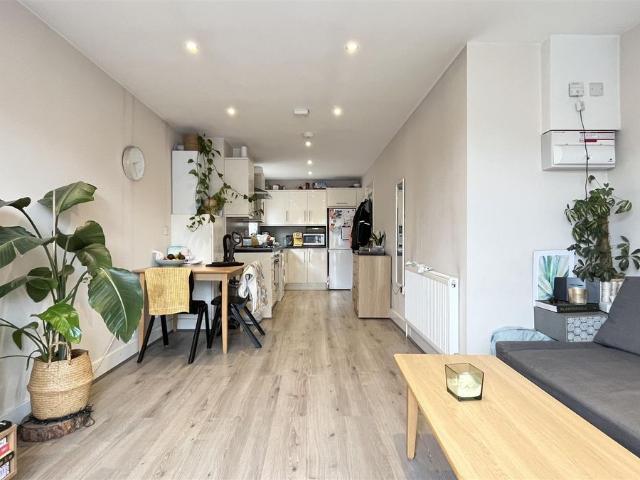Apartment for rent in London Borough of Merton, Greater London