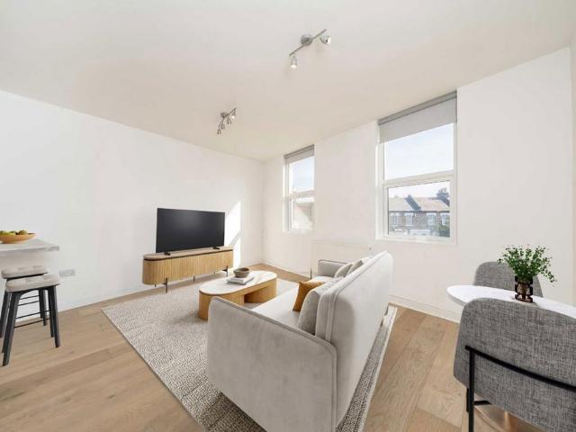 Apartment for rent in London Borough of Merton, Greater London