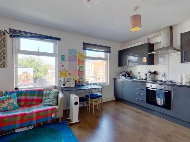 Apartment for rent in London Borough of Merton, Greater London