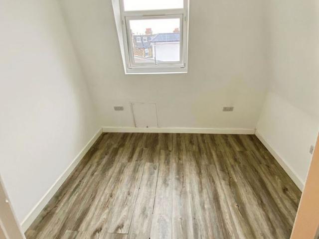 Apartment for rent in London Borough of Merton, South Wimbledon