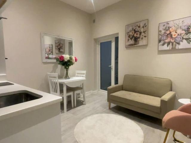 Apartment for rent in London Borough of Merton, Greater London