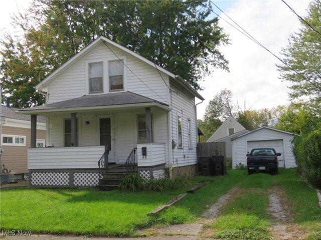 House for sale in Elyria, Ohio