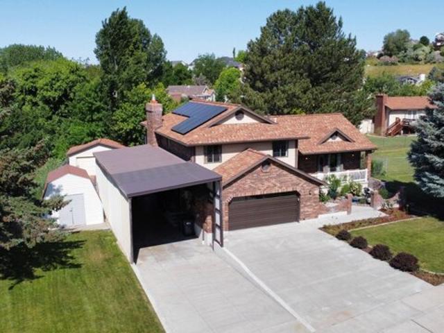 House for sale in Layton, Utah