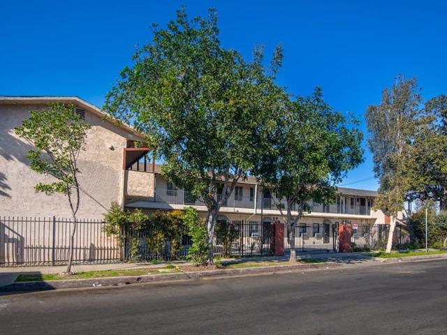 Apartment for rent in Canoga Park, California