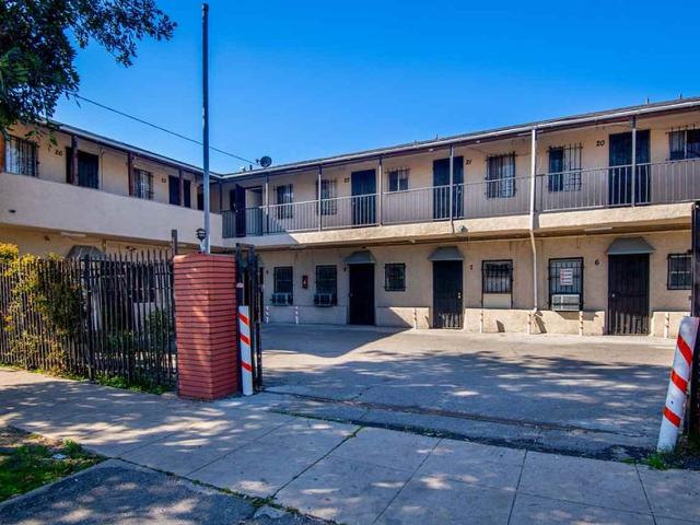 Apartment for rent in Canoga Park, California