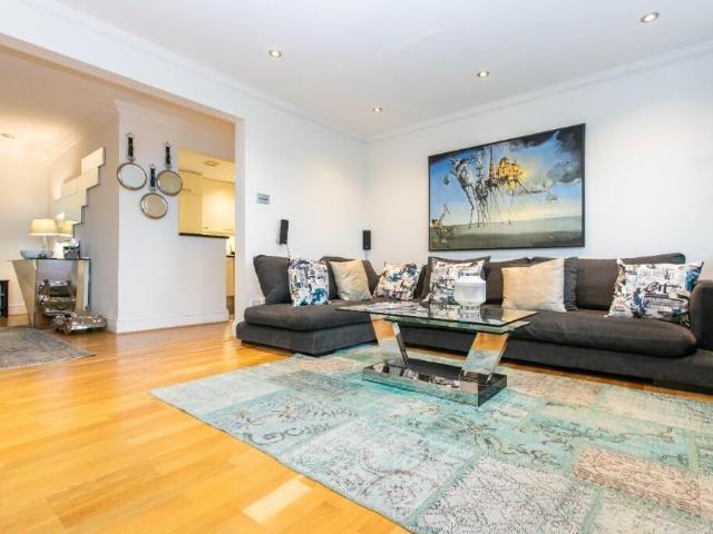 Apartment for rent in Paddington, Greater London