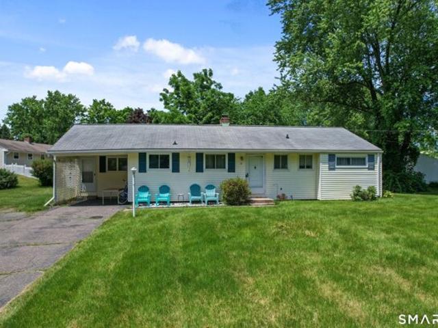 House for sale in Simsbury, Connecticut