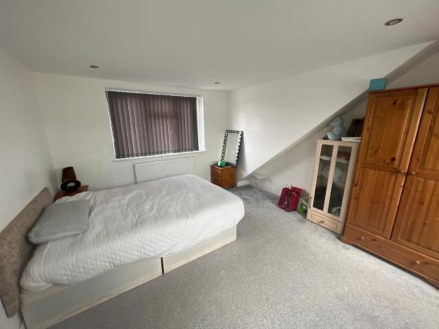 Room for rent in Hayes, Greater London