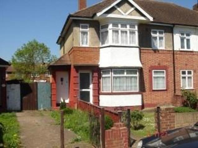 Apartment for rent in Yeading, Greater London