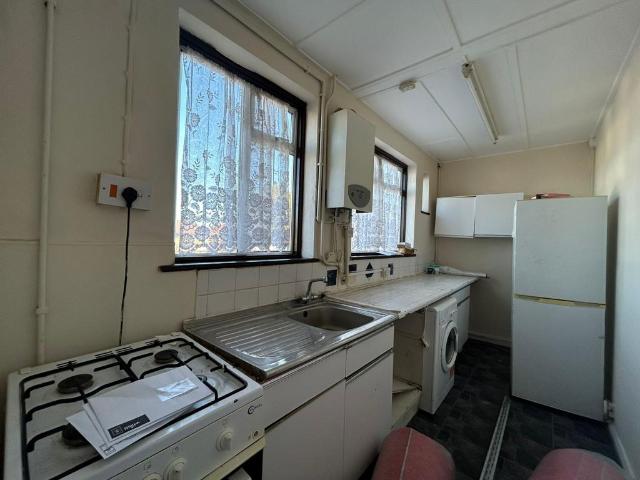 Apartment for rent in Yeading, Greater London