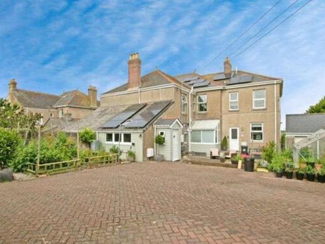 House for sale in Hayle, Cornwall