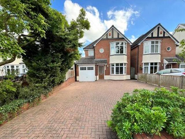 House for sale in Halesowen, West Midlands