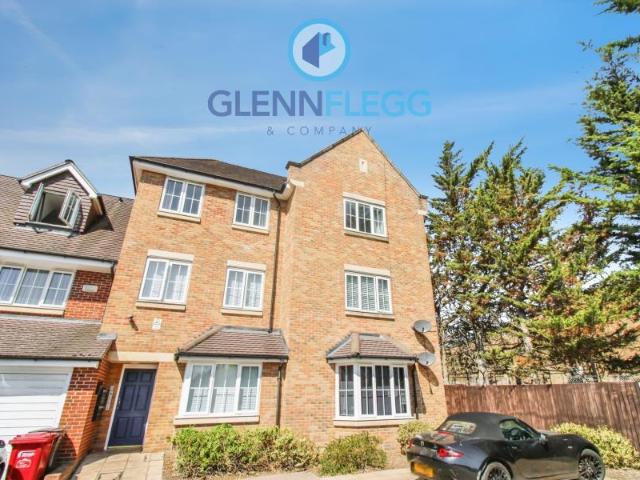 Apartment for rent in Slough