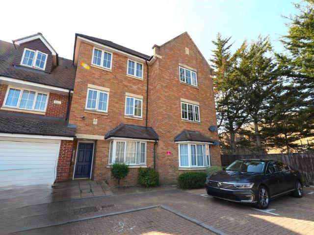 Apartment for rent in Slough