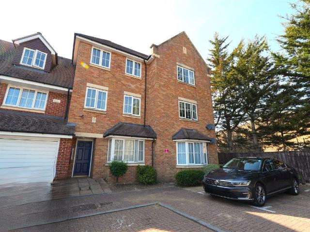 Apartment for rent in Slough